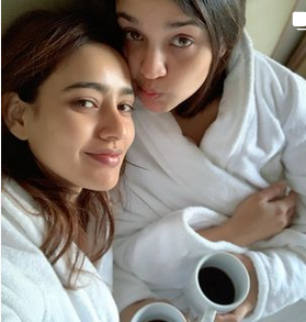 Neha Sharma with sister